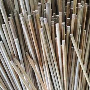 Cán chổi gỗ tự nhiên